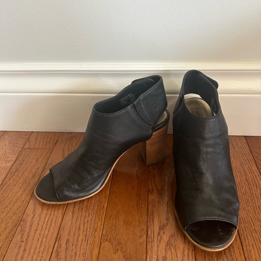 Steve Madden Black Leather Peep-Toe Heels